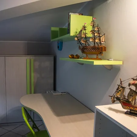 Campovolo Apartment *