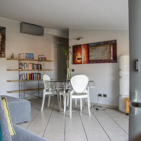 Campovolo Apartament *